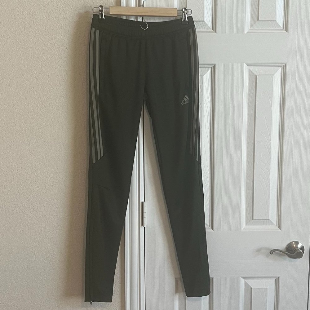 adidas Originals Classic Tiro 19 Track Pants in Hunter Green - XSmall
